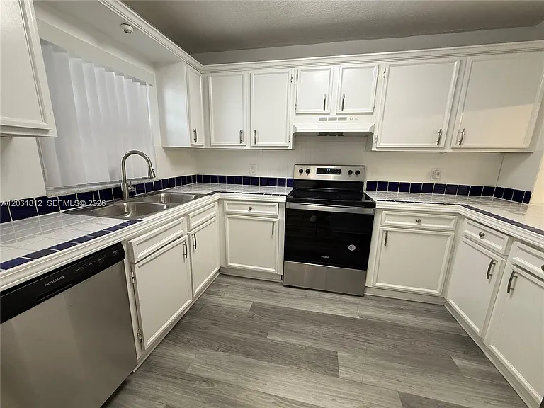 9440 Live Oak Pl #102 — Photo 3