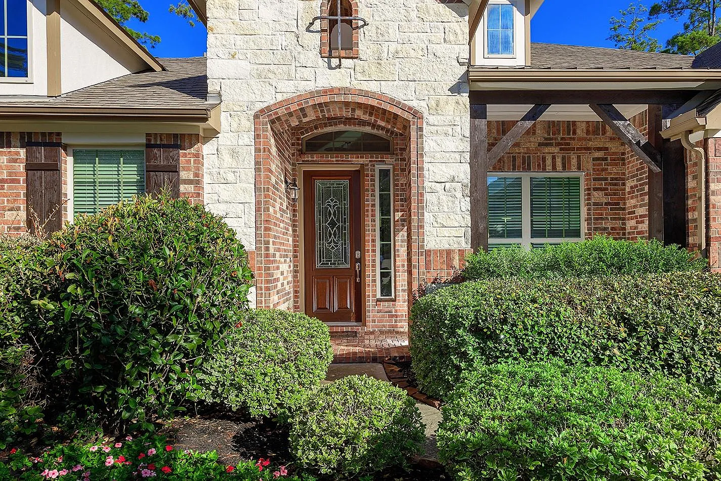 4 bed, 3.5 bath, 3329 sqft, $5,100 — Photo 3