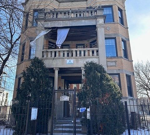 3rd image of 1519 E Marquette Rd #3W