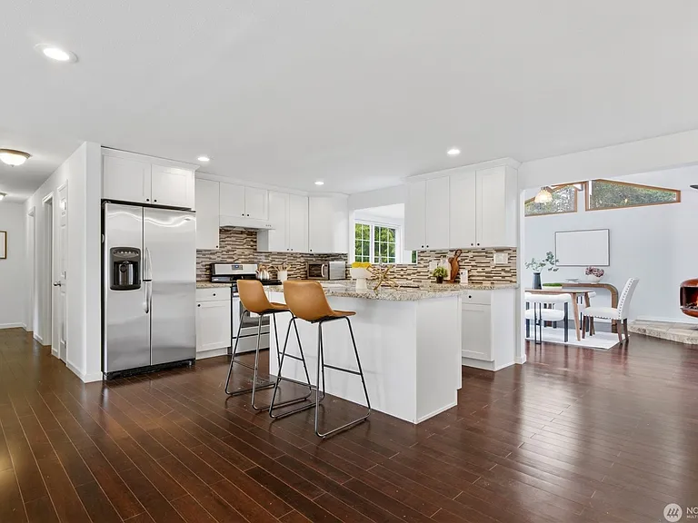14831 NE 14th St — Photo 3