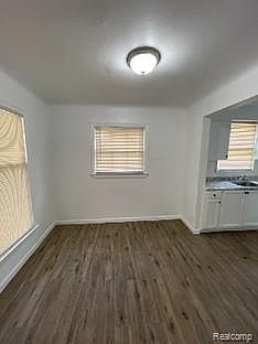 3rd image of 12152 Stout St