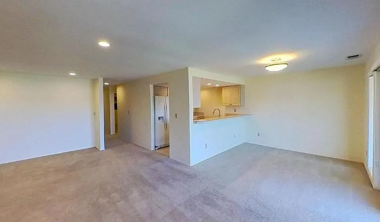 16921 Inglewood Rd NE #A-303 — Photo 5