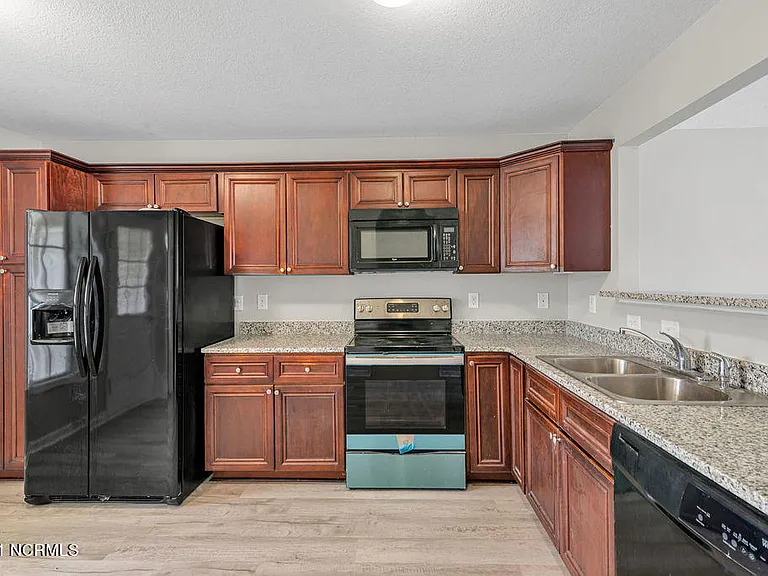 117 Cornerstone Dr — Photo 7