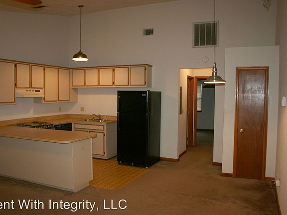 3rd image of 2318 Hartsfield Way