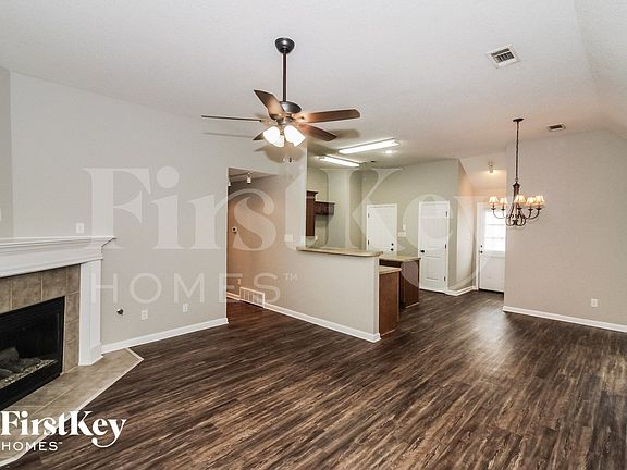 3rd image of 10193 Evening Hill Dr