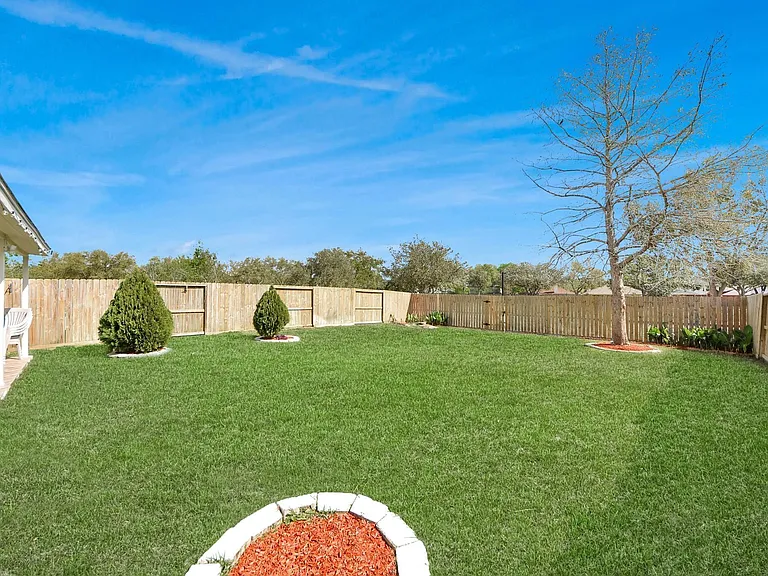 17006 Kemble Creek Dr — Photo 9