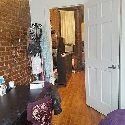 Rented by Chartwell Manhattan Realty | media 9