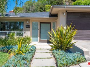 9537 Dalegrove Dr, Beverly Hills, CA 90210