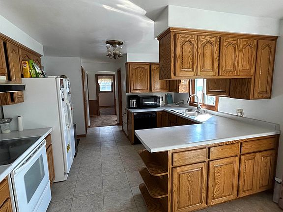 4th image of 2276 Shady Ln