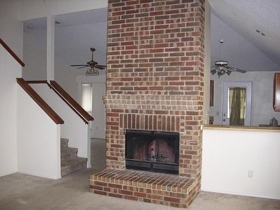 5th image of 6324 Meadow Glen Dr