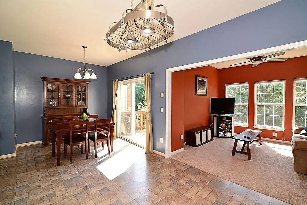 1 bed, 150 sqft, $825 — Photo 4