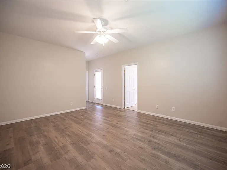 10474 Howling Coyote Ave — Photo 49