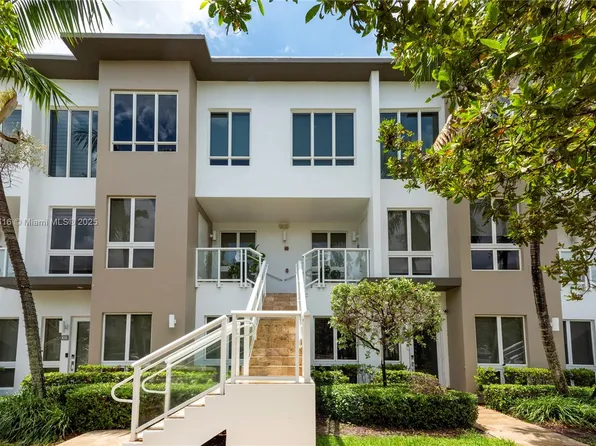 10260 NW 63rd Ter APT 208, Doral, FL 33178