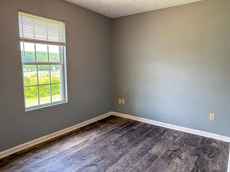 1430 S Main St #7 — Photo 10