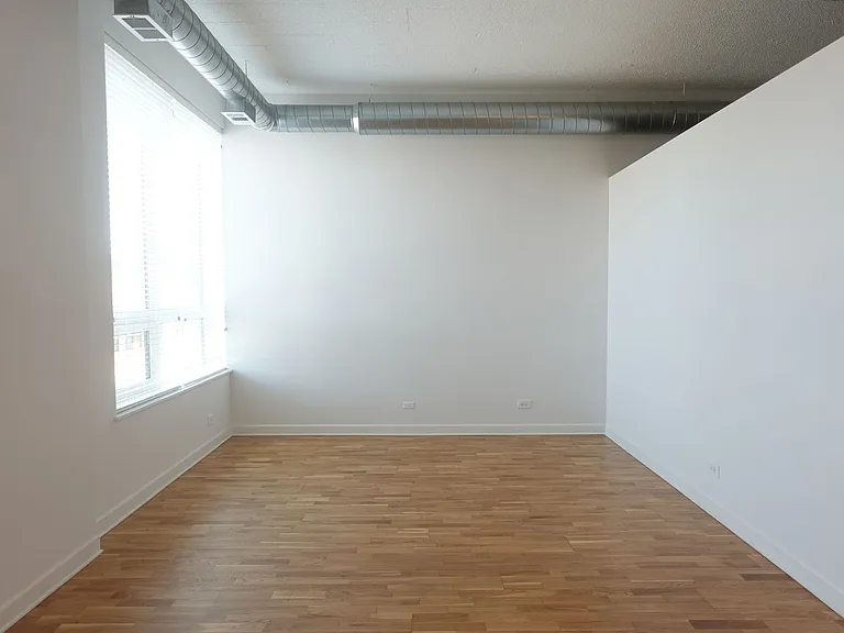 4131 W Belmont Ave #201 — Photo 14