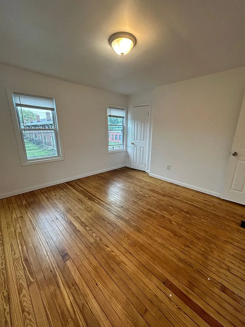 1292 Washington Ave. — Photo 2