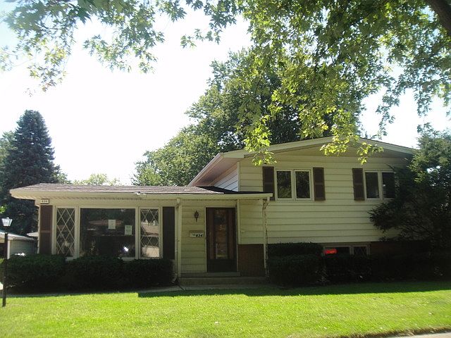 1st image of 834 W Westwood Dr