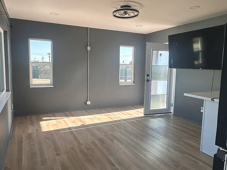 6545 Pine Ave #1 — Photo 2