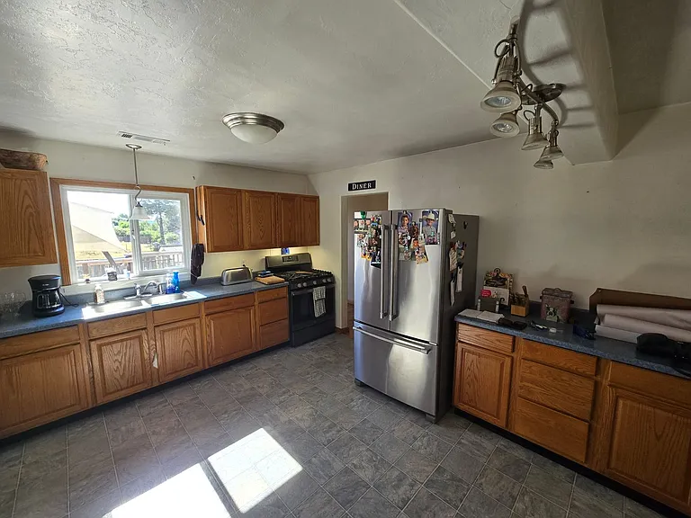 1316 Rohnerville Rd — Photo 8