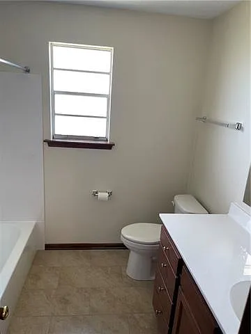 4313 Barnard St — Photo 7