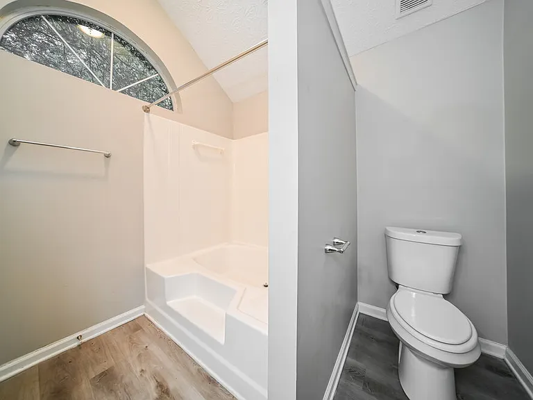1322 Sweetwater Ct — Photo 11
