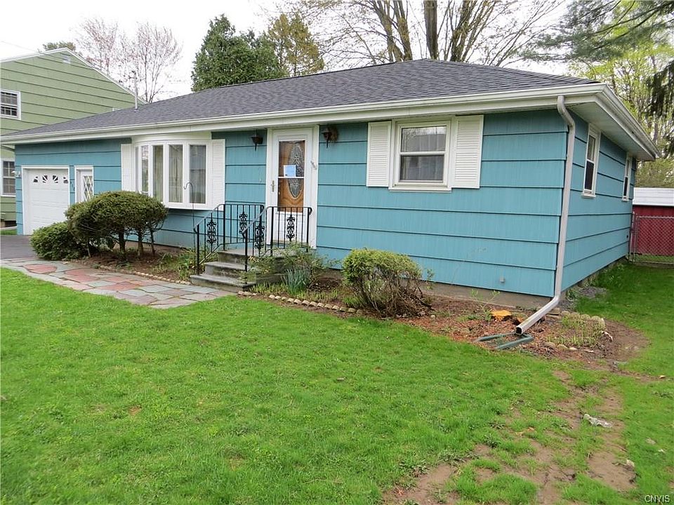 1st image of 408 Manor Dr