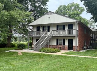 989 NW Colbern Rd APT 5B, Lees Summit, MO 64086