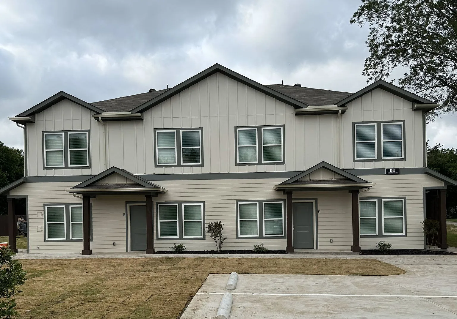 WONG Quadruplex — Photo 1