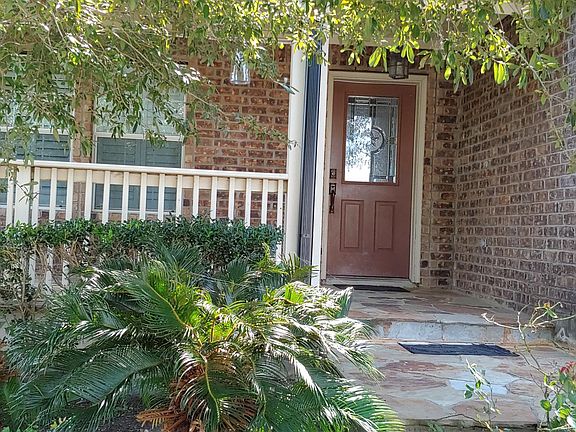 4th image of 2068 Warwick Pl