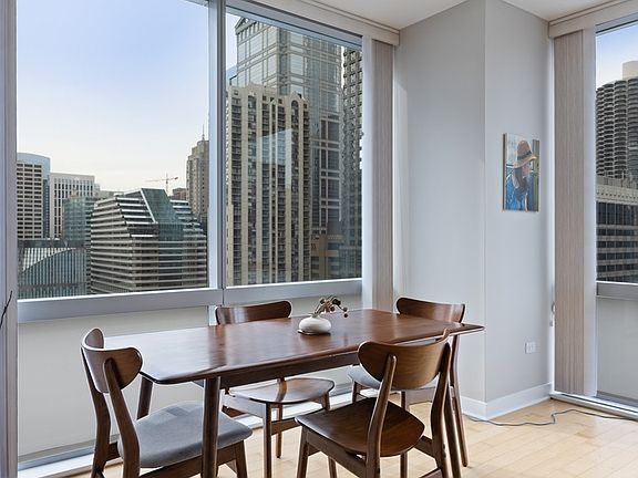 5th image of 8 E Randolph St Unit 1805