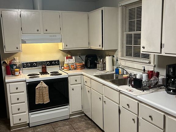 2nd image of 317 Scales St
