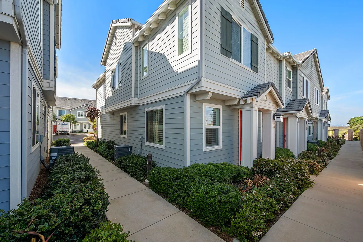 Building Photo - 507 Surfbird Ln