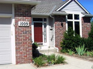 1009 Congressional Ct, Lawrence, KS 66049