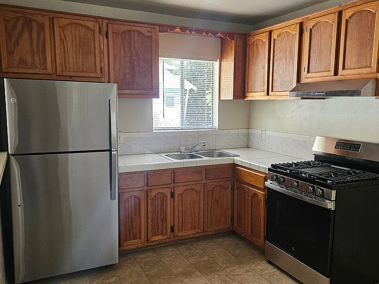 2522 2522 1/2mlancaster Ave — Photo 14