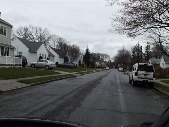 4th image of 720 Truman Ave