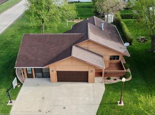 215 14th Ave SW, Clarion, IA 50525