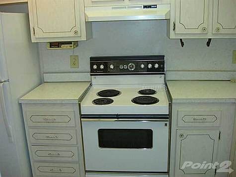 5th image of 1100 Martinique Dr APT 219