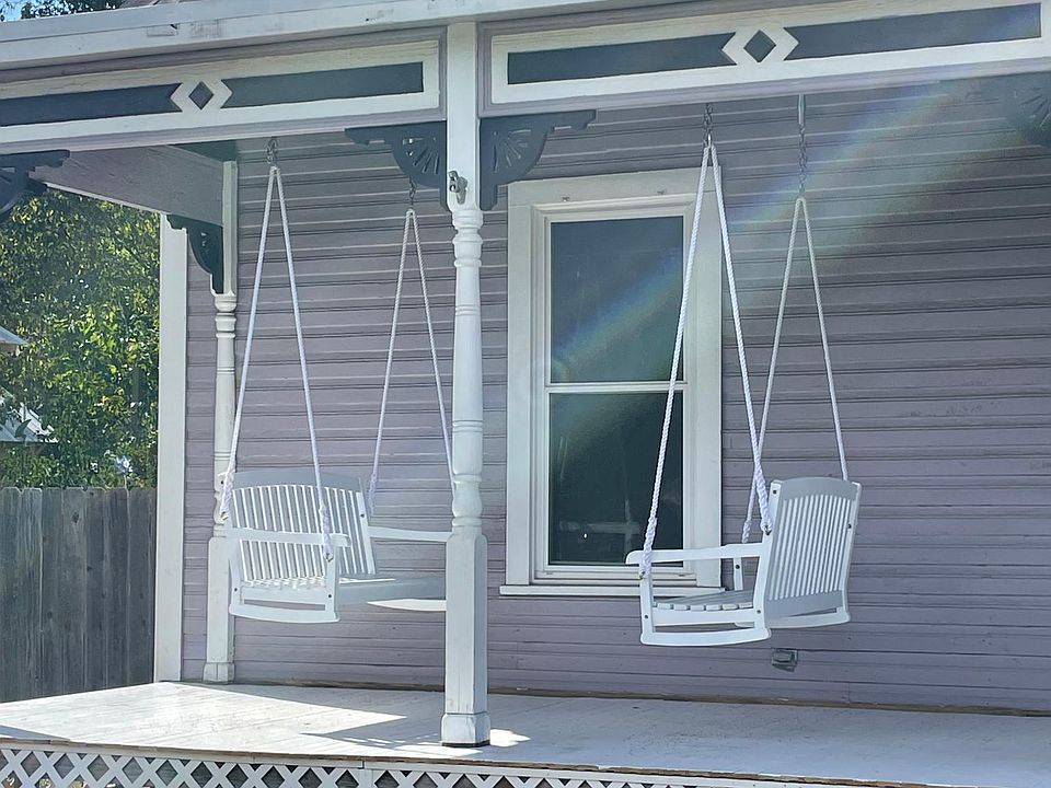 526 6th St, Comfort, TX 78013 Zillow