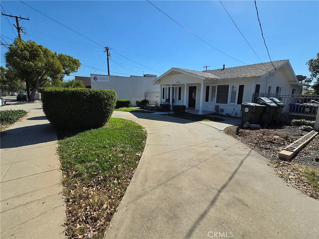 3 bed, 1981 sqft, $3,500 — Photo 2