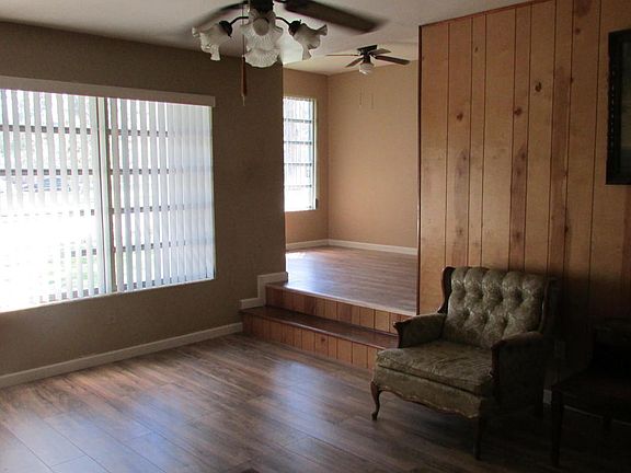 4th image of 2104 Monteau Dr