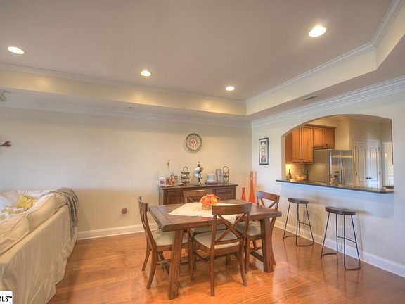 4th image of 226 Rocky Top Dr