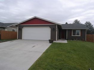 310 S Dayton Ave, Connell, WA 99326