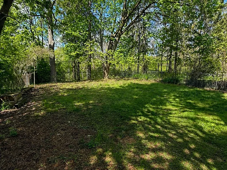 500 Greenwood Pl — Photo 2