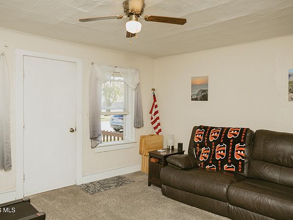 5th image of 1214 Jackson Ave