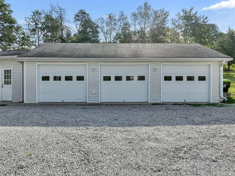 4861 Bethesda Rd — Photo 45