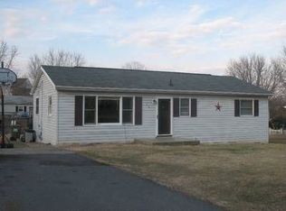 60 Pleasant Valley Dr, Weyers Cave, VA 24486