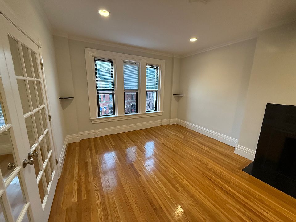 1st image of 254 Newbury St #4D