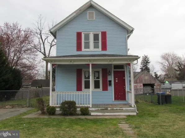 118 W Clayton Ave, Clayton, NJ 08312