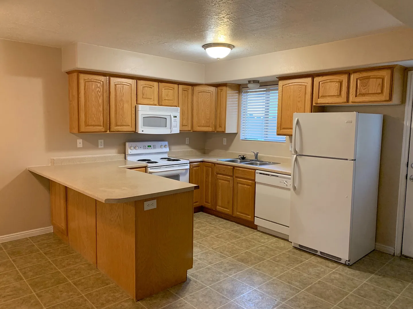 Hawk Hollow Townhouse — Photo 4