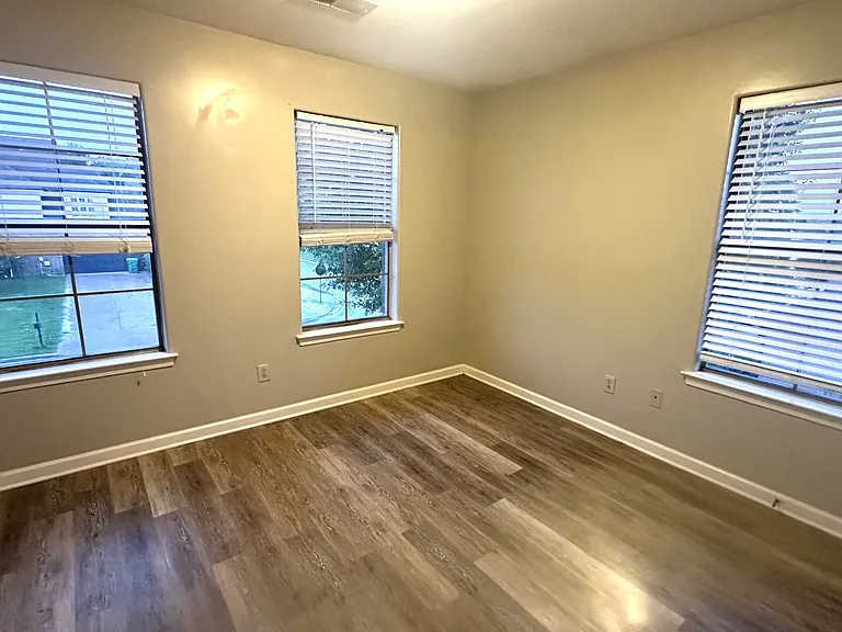 40 Green Willow Dr — Photo 15